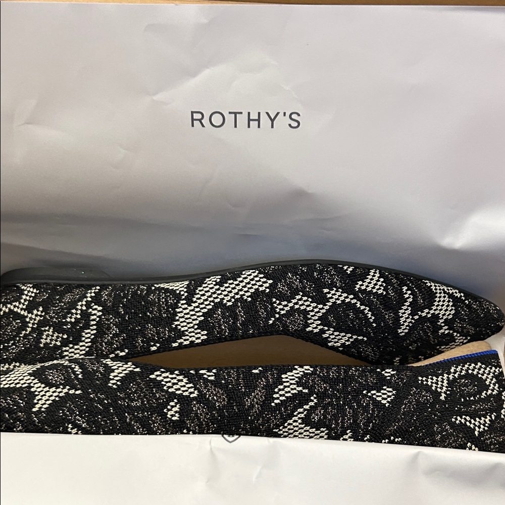 Rothy's Black chantilly the point ll size 10.5 black and White Patterned Flats